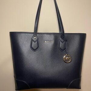 Michael Kors - Navy tote bag